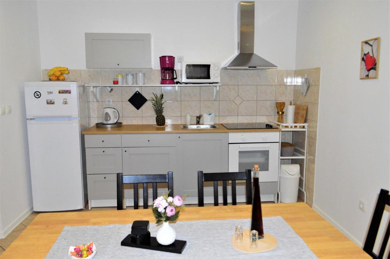 Apartman Luka Kastela Exterior photo